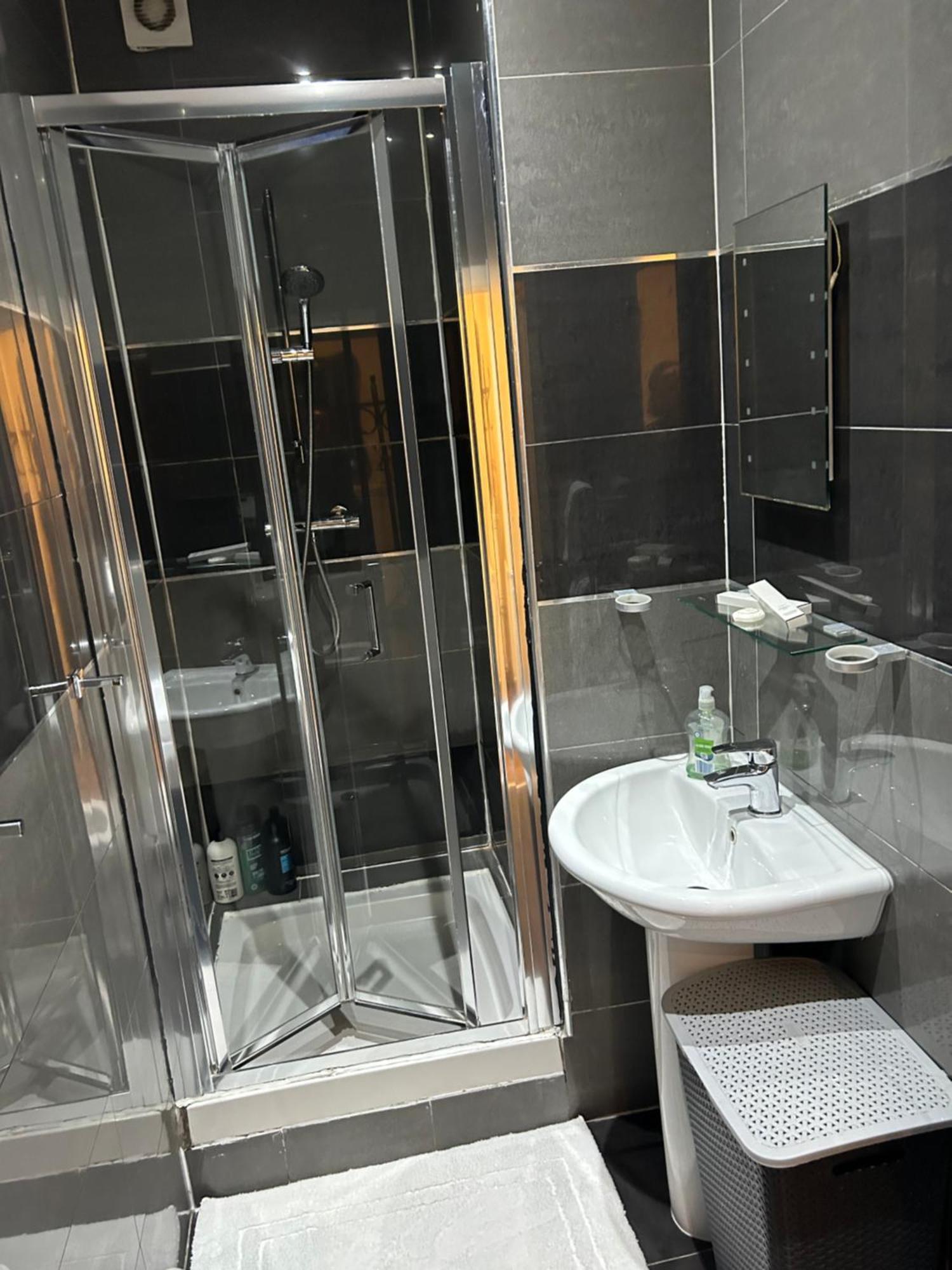Luxurious 2 Bed Apartment Бедфорд Екстериор снимка
